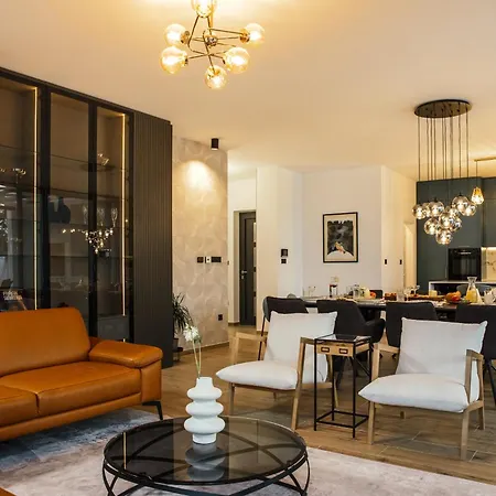 New Luxury Colorful With 60sqm Heated Pool, Jacuzzi, Sauna, 6 Bedrooms Villa *