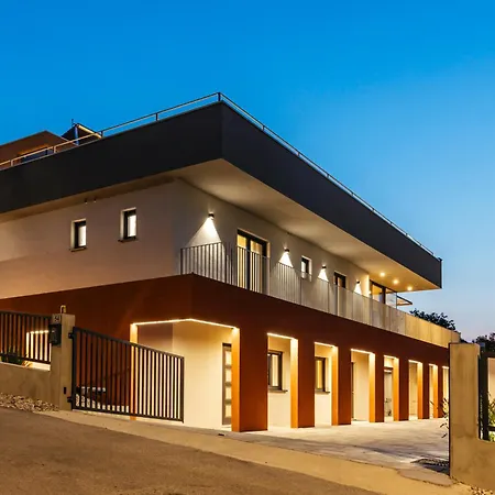 Villa New Luxury Colorful With 60sqm Heated Pool, Jacuzzi, Sauna, 6 Bedrooms *