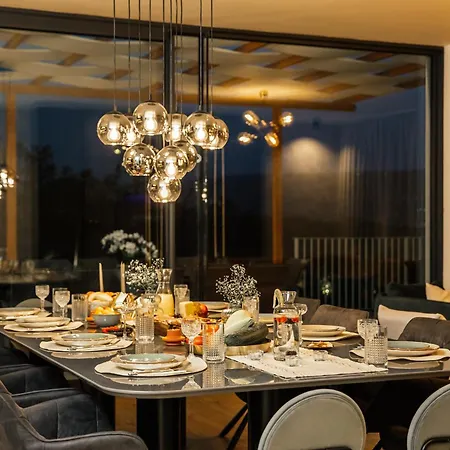 New Luxury Colorful With 60sqm Heated Pool, Jacuzzi, Sauna, 6 Bedrooms Villa