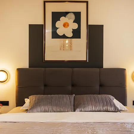 Villa New Luxury Colorful With 60sqm Heated Pool, Jacuzzi, Sauna, 6 Bedrooms